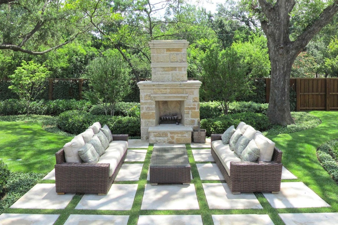 Read more about the article Creating the Perfect Texas Outdoor Living Space for 2024